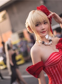 (Cosplay) 宵鱼鱼 尼禄(31)